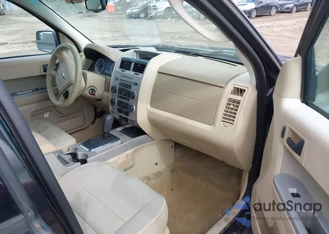 2011 Ford Escape Xlt z USA, uszkodzony, nr VIN 1FMCU0D76BKC66697